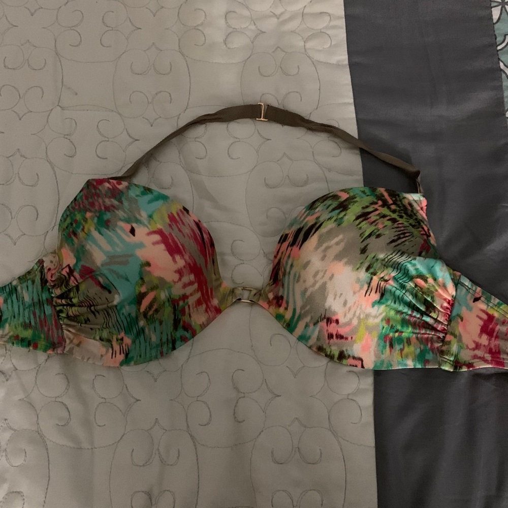 Victoria’s Secret bikini top
